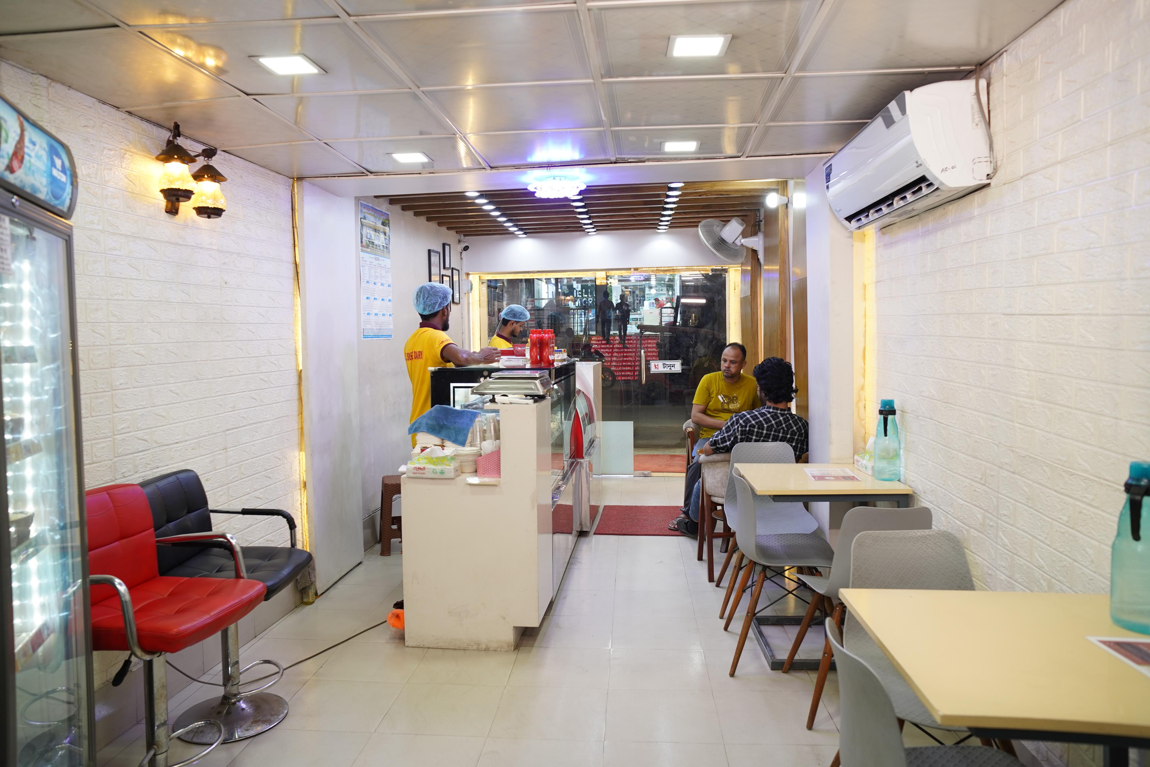 Customer Service Area